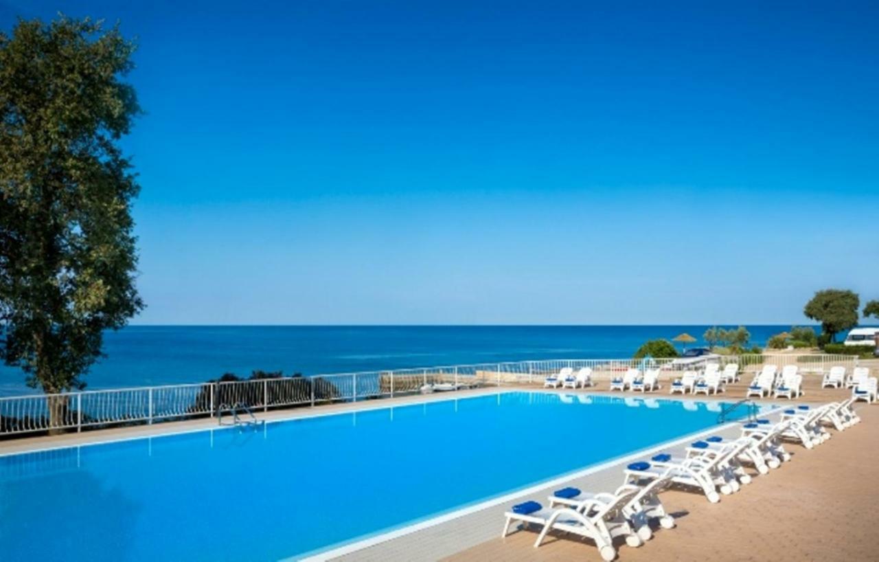 West Coast Mobilhome With Xxl Terrace In Naturist Resort Solaris Fkk Tar-Vabriga Extérieur photo